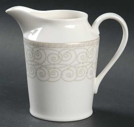 Serenade Creamer