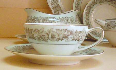 MEI935 Flat Cup & Saucer Set