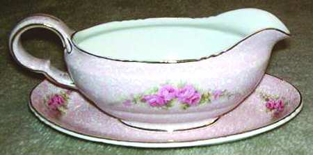 Fairfield Gravy Boat & Underplate