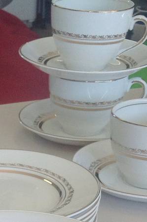 MEA198 Flat Cup & Saucer Set