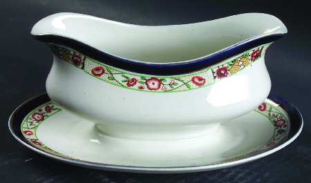 MEA200 Gravy Boat with Attached Underplate