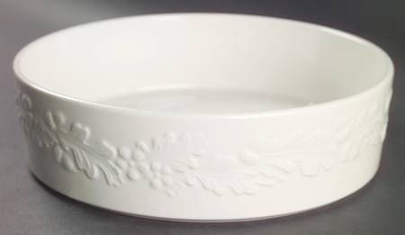 Acorn 8" Round Baker