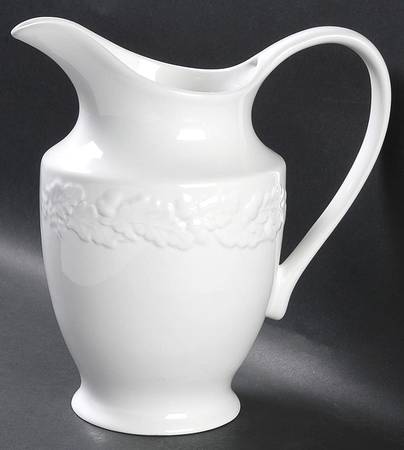 Acorn 48 Oz Pitcher