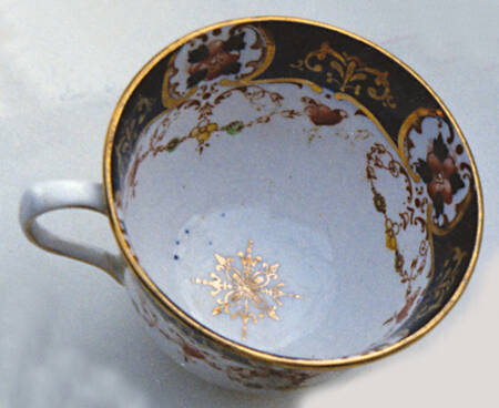 2836 Footed Cup