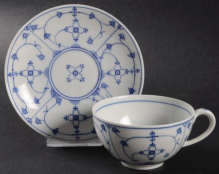 MOS13 Flat Cup & Saucer Set