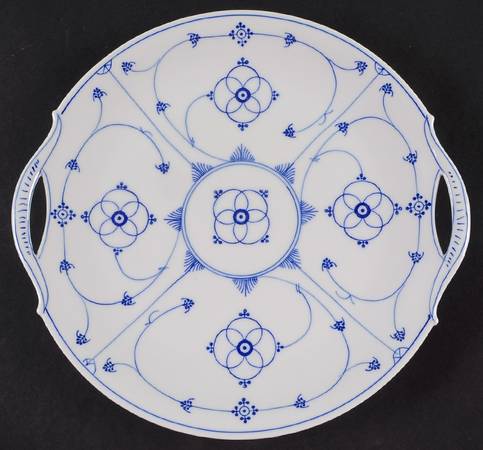MOS13 Handled Cake Plate