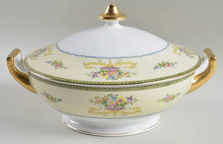 Adams Round Covered Vegetable