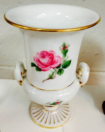 MSS120 Urn Shaped Vase