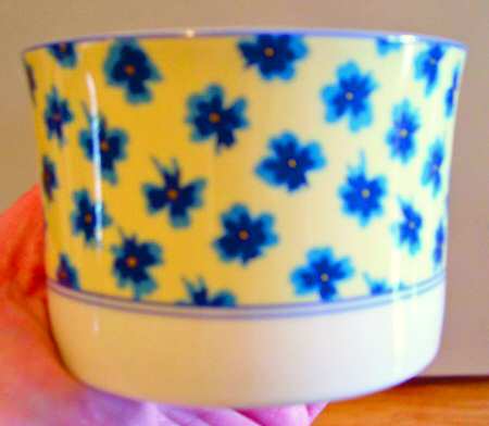 Fleurette Ivory Flat Cup