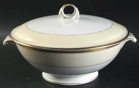 Viking Round Covered Vegetable