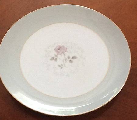 Rose Marie Dinner Plate