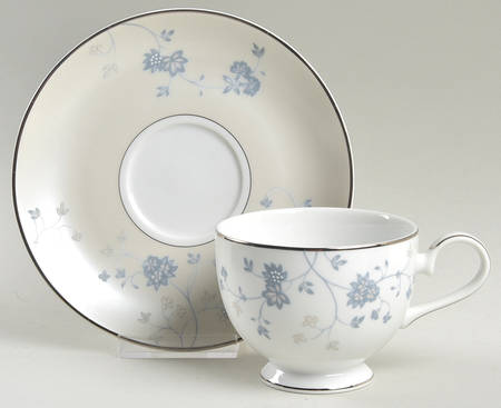 Isabella Footed Cup & Saucer Set