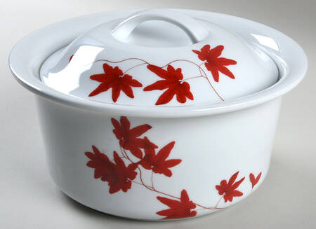 Pure Red 1.75 Qt Round Covered Casserole