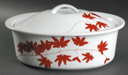 Pure Red 3 Quart Oval Covered Casserole