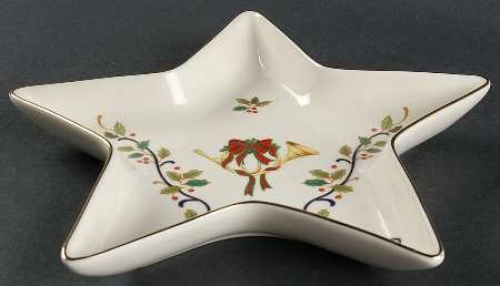 Holiday Bloom Star Shaped Plate