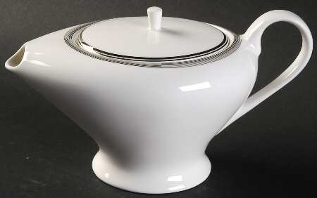 Connections Black and Platinum Creamer & Lid