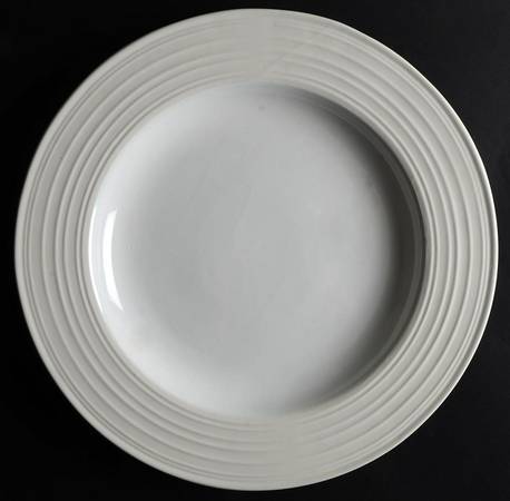 Swirl White 16" Chop Plate (Round Platter)