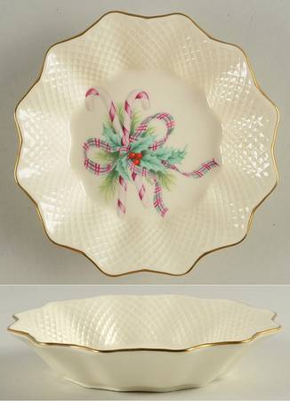 Noel Nut Dish
