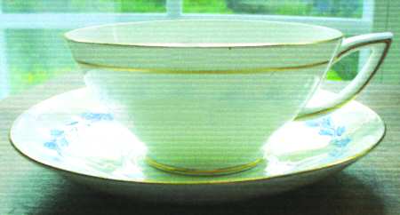 S299 Footed Cup & Saucer Set