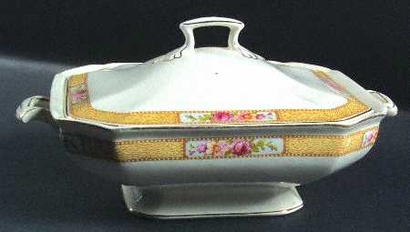 MEK229 Square Covered Vegetable