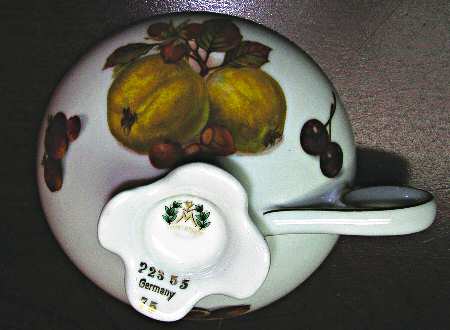 22355 Footed Cup