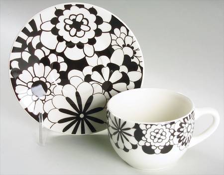 Bianco Nero Flat Cup & Saucer Set