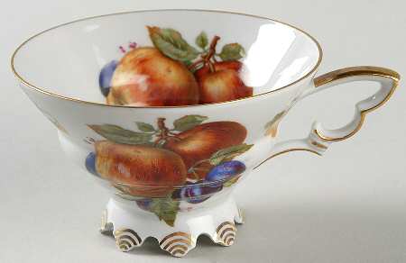 MIT209 Footed Cup