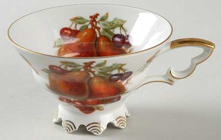 MIT209 Footed Cup