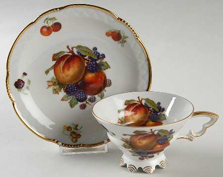 MIT209 Footed Cup & Saucer Set