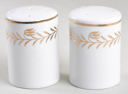 Golden Wreath Salt & Pepper Set