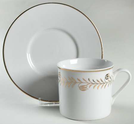 Golden Wreath Flat Cup & Saucer Set