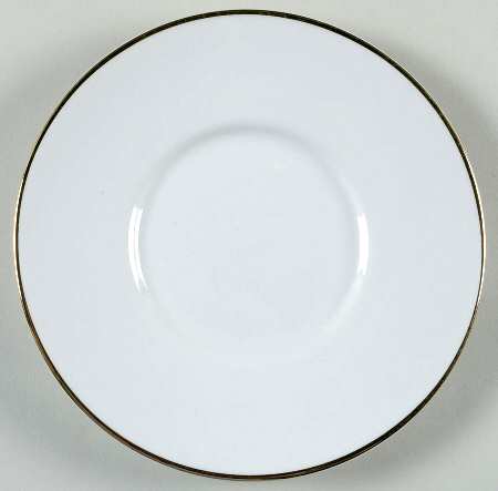 Golden Wreath Saucer