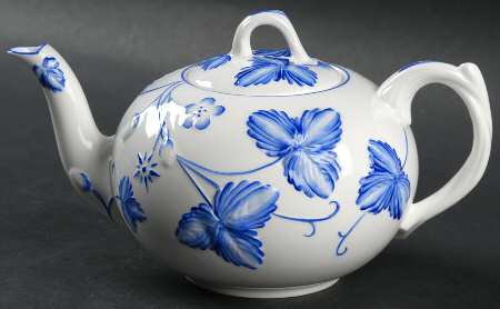 Victoria Strawberry Blue Small Teapot & Lid