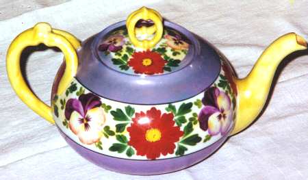 MUE131 Teapot & Lid