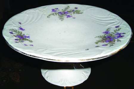 MRW1 Footed Cake Plate
