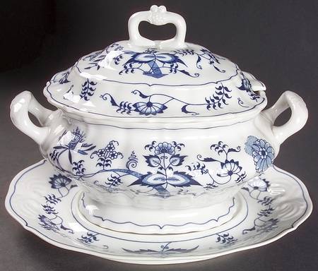 Blue Danube (Blue Design) Oval Tureen & Lid with Underplate
