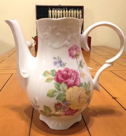 MNU2 Coffee Pot No Lid