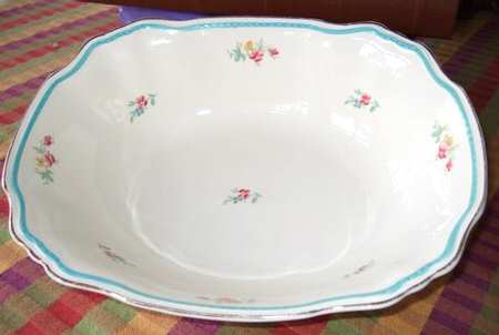 MEA254 9" Oval Vegetable Bowl