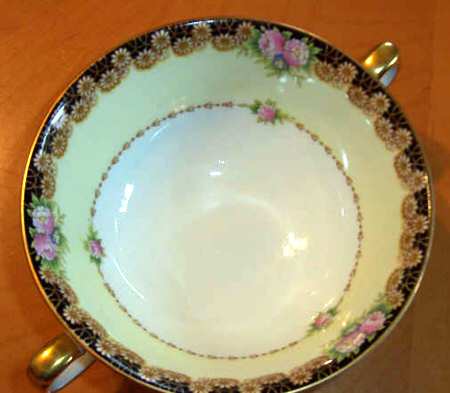 MEI1026 Footed Cream Soup Bowl