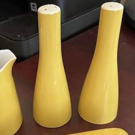 Cerastone Yellow (3997) Salt & Pepper Set
