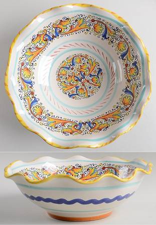 MC61 10" Scalloped Bowl