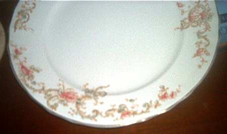 MAD198 Dinner Plate