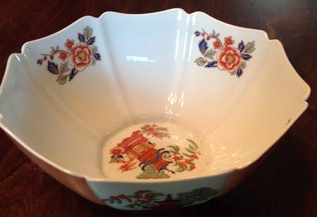 MOT54 9" Round Vegetable Bowl