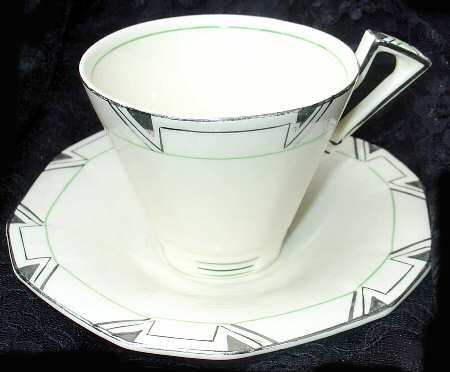 MEA268 Flat Cup & Saucer Set
