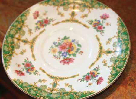 4653 (Green) Saucer