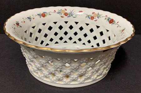 Rock Garden (White) 10" Pierced Oval Bowl