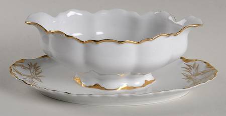 MOS26 Gravy Boat with Attached Underplate