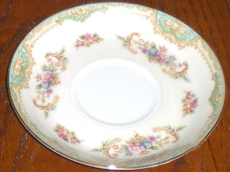 Sunnyvale (Green Border) Saucer