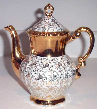 21871 Gold Teapot & Lid