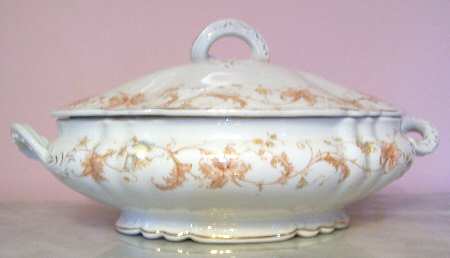 Savoy Oval Covered Vegetable
